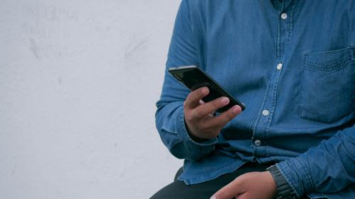 Калифорнийские ученые: смартфоны могут навредить человеческому здоровью